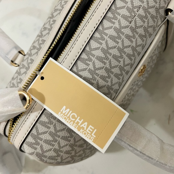 Michael Kors Cream Monogram Satchel - Picture 13 of 16